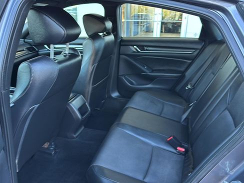 Used 2020 Honda Accord Sport image 9