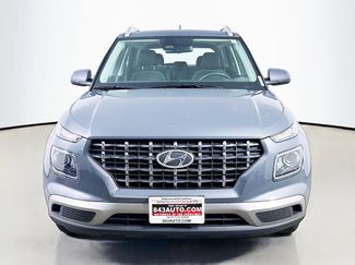 Used 2025 Hyundai Venue FWD video 2