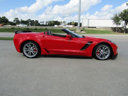 Used 2019 Chevrolet Corvette Z06 RWD image 4