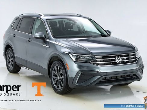Used 2023 Volkswagen Tiguan SE w/ Panoramic Sunroof Package FWD image 53