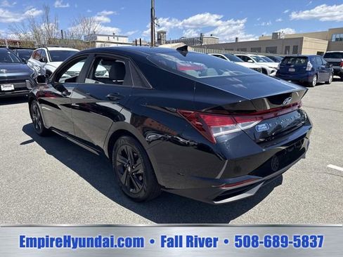 Certified 2023 Hyundai Elantra SEL FWD image 7