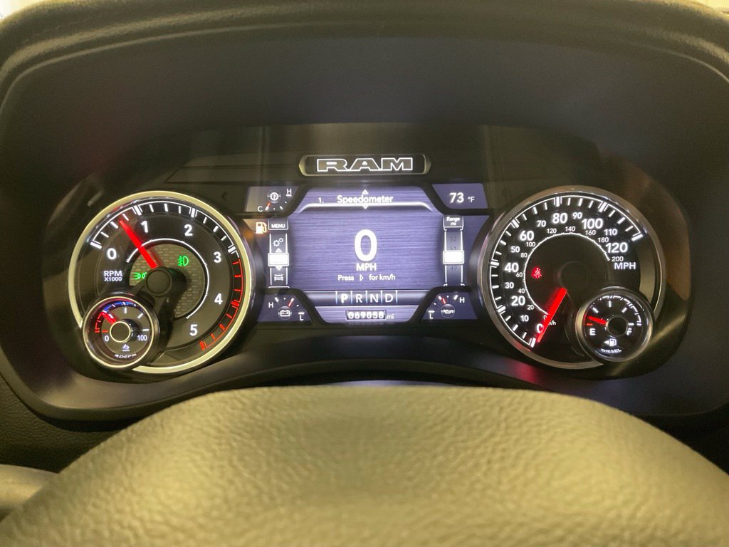 Used 2022 RAM 2500 Laramie AWD/4WD image 2