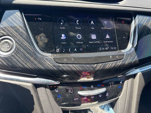 Used 2025 Cadillac XT6 Premium Luxury FWD image 12