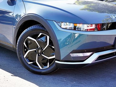 Certified 2024 Hyundai Ioniq 5 SEL RWD image 4