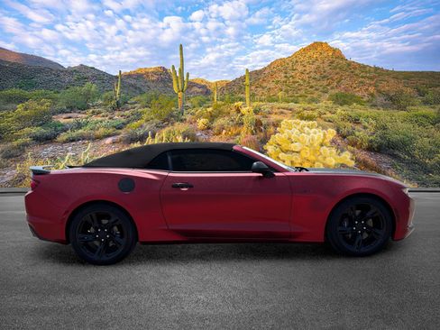 Used 2023 Chevrolet Camaro LT w/ Technology Package RWD image 3