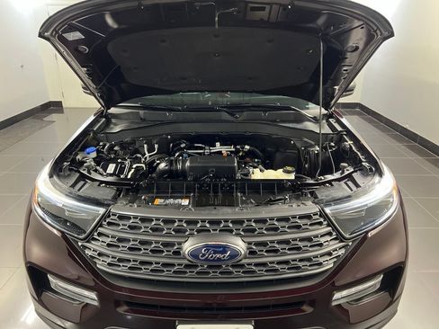 Certified 2023 Ford Explorer XLT w/ Equipment Group 202A AWD/4WD image 35
