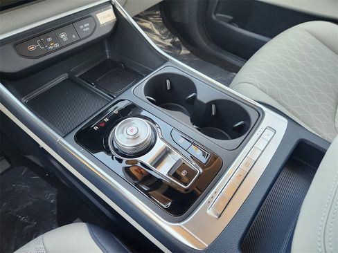 New 2026 Kia Carnival EX image 15