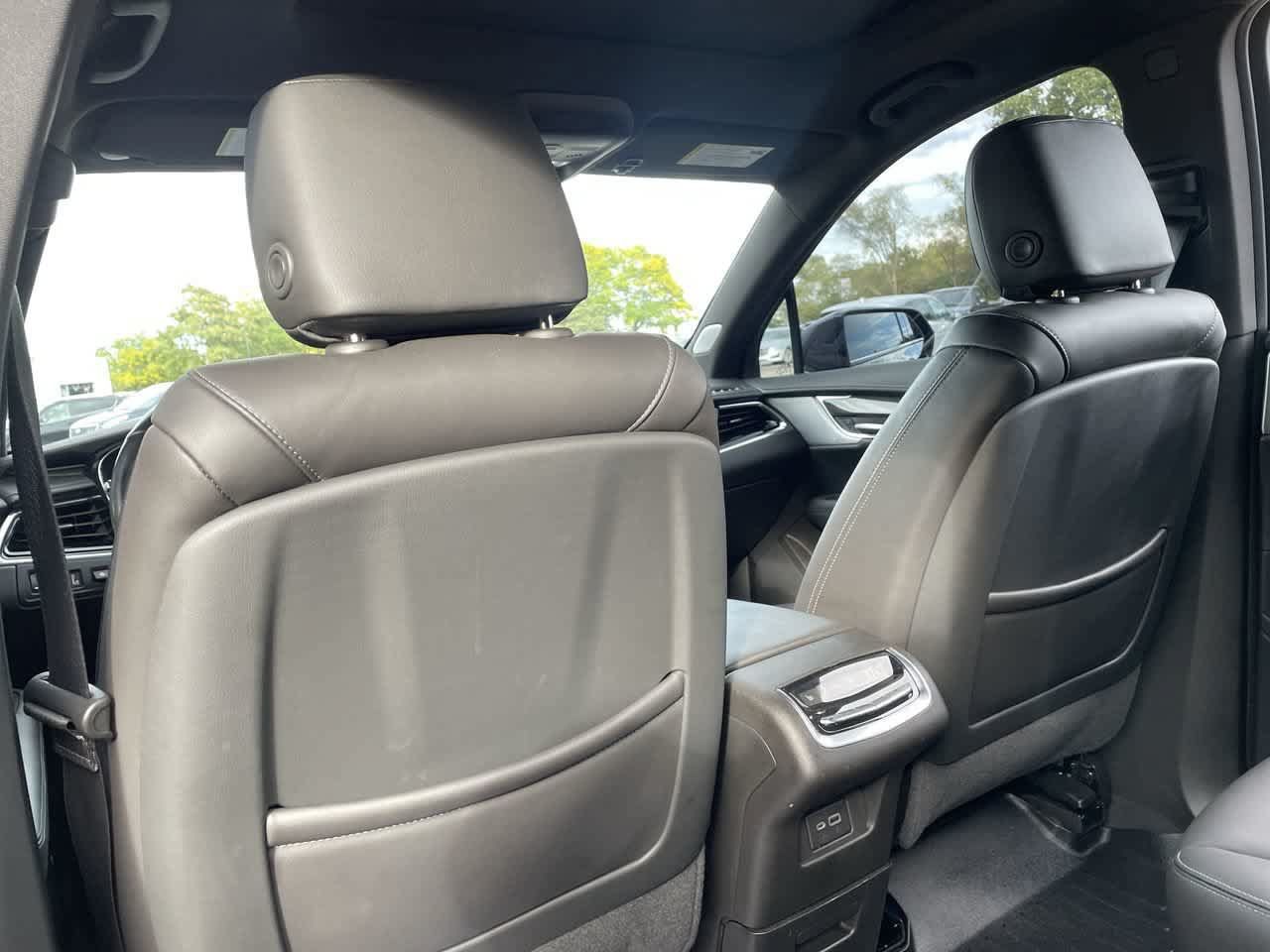 Used 2023 Cadillac XT6 Sport w/ Technology Package AWD/4WD image 21