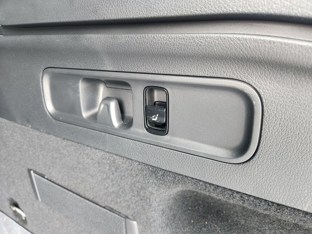 Certified 2025 Mercedes-Benz GLC 300 4MATIC image 16