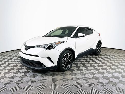 Used 2019 Toyota C-HR Limited image 5