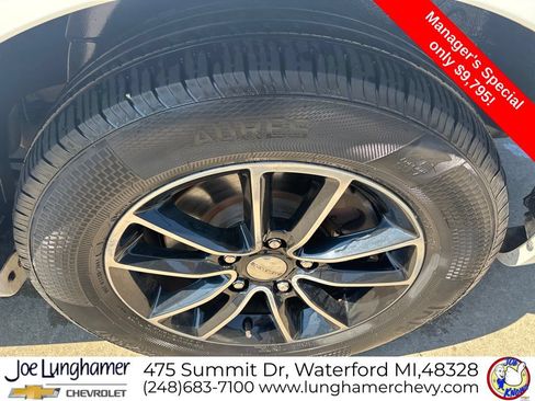 Used 2016 Dodge Grand Caravan R/T FWD image 11