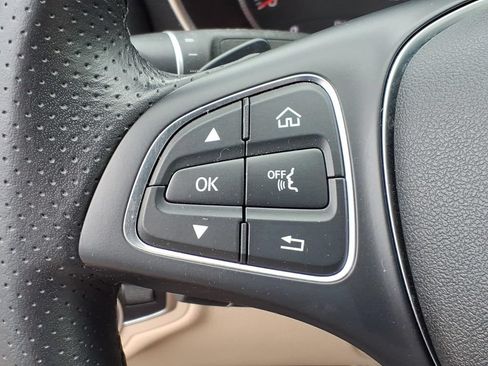 Used 2018 Mercedes-Benz C 300 4MATIC Sedan image 23