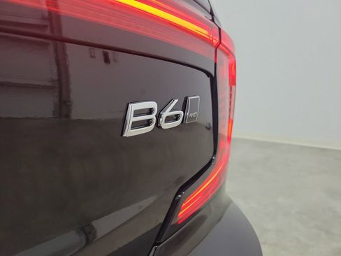 Certified 2023 Volvo S90 B6 Ultimate w/ Lounge Package image 8