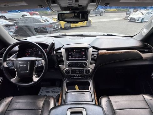 Used 2015 GMC Yukon XL Denali w/ Touring Package AWD/4WD image 27