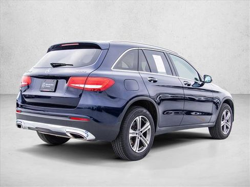 Used 2018 Mercedes-Benz GLC 300 4MATIC image 5