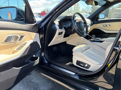 Used 2019 BMW 330i xDrive Sedan w/ Driving Assistance Package image 14