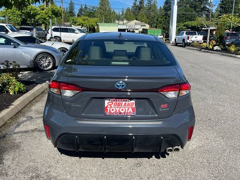 Certified 2025 Toyota Corolla SE w/ SE Premium Package AWD/4WD image 8