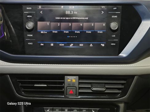 Used 2023 Volkswagen Taos SE w/ Black Wheel Package image 14