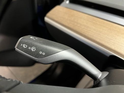 Used 2023 Tesla Model 3 Standard Range image 38