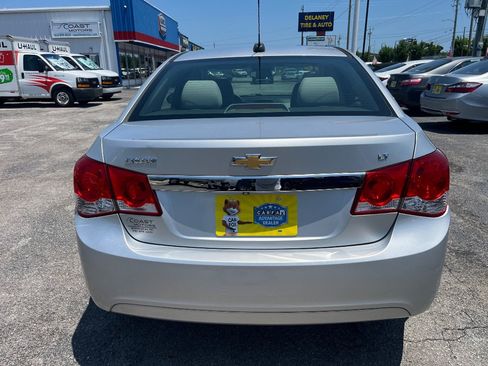 Used 2016 Chevrolet Cruze LT FWD image 4