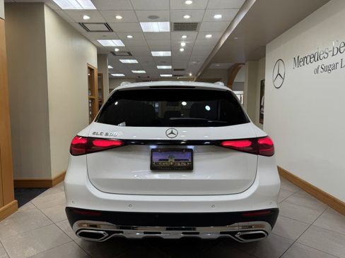 Certified 2025 Mercedes-Benz GLC 300 image 4
