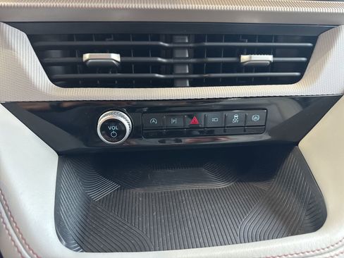 Certified 2025 Ford Explorer Active w/ Active Comfort Package AWD/4WD image 33