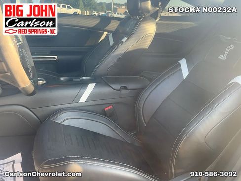 Used 2022 Ford Mustang Shelby GT500 w/ Technology Package RWD image 33