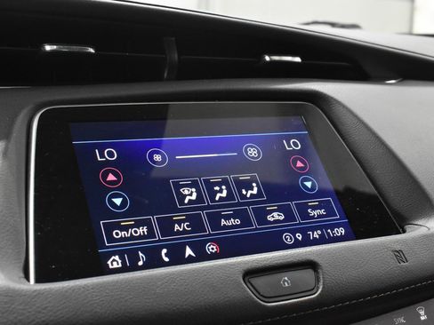 Used 2021 Cadillac XT4 Premium Luxury w/ Cold Weather Package FWD image 17