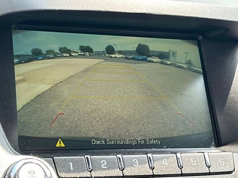 Used 2017 Chevrolet Equinox Premier w/ Enhanced Convenience Package AWD/4WD image 20