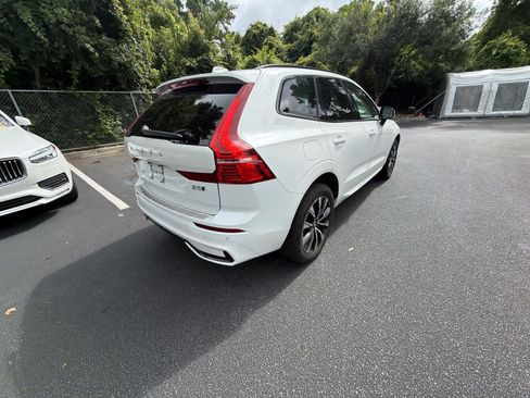 Used 2024 Volvo XC60 B5 Core w/ Protection Package Premier AWD/4WD image 14