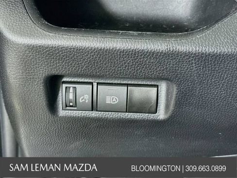 Used 2024 Toyota RAV4 XLE AWD/4WD image 10
