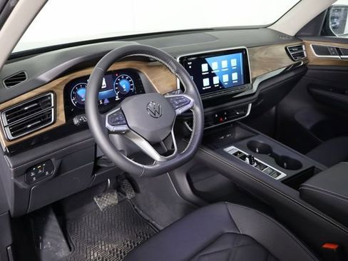 Used 2026 Volkswagen Atlas SE FWD image 26