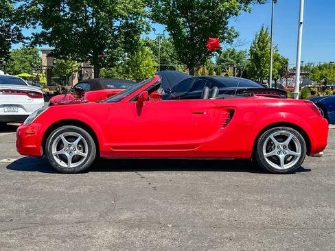 Used 2005 Toyota MR2 RWD image 6