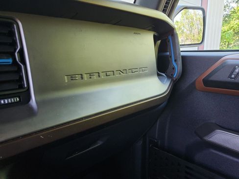 Used 2022 Ford Bronco Outer Banks image 38