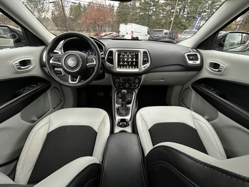 Used 2018 Jeep Compass Latitude w/ Popular Equipment Group image 25