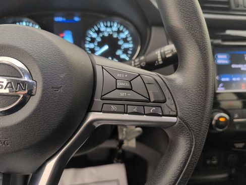 Used 2020 Nissan Rogue Sport S FWD image 35