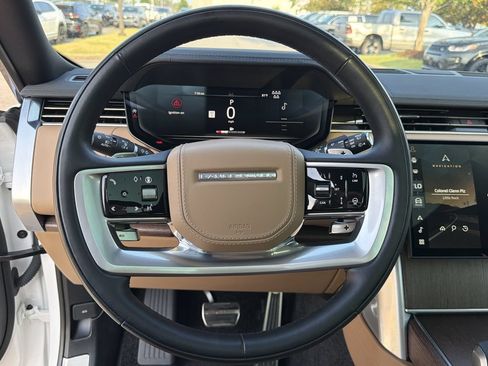 Used 2024 Land Rover Range Rover Long Wheelbase SE AWD/4WD image 21