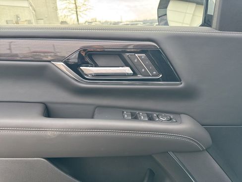 New 2026 GMC Yukon XL Elevation image 13