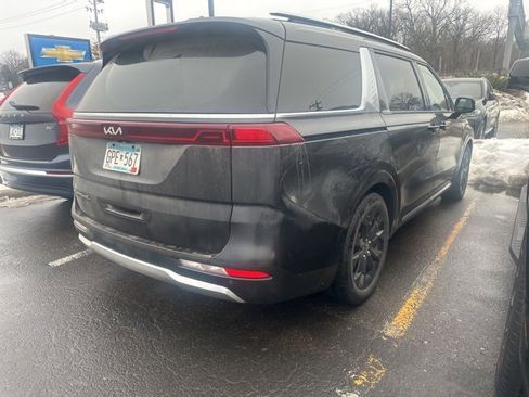 Used 2022 Kia Carnival SX Prestige image 5