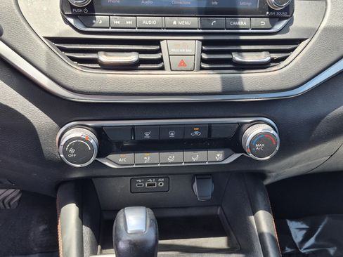 Used 2019 Nissan Altima 2.5 SR FWD image 25