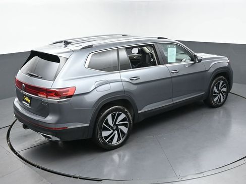 Used 2024 Volkswagen Atlas SEL AWD/4WD image 38