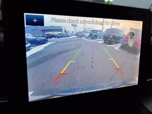 Used 2020 Ford Explorer XLT w/ Equipment Group 202A image 12