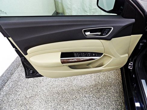 Used 2020 Acura TLX FWD image 7