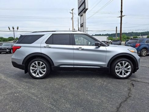 Used 2023 Ford Explorer Platinum w/ Technology Package AWD/4WD image 8