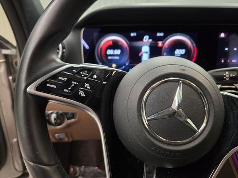 Used 2022 Mercedes-Benz E 450 4MATIC Sedan image 18