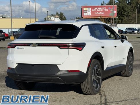 New 2026 Chevrolet Equinox EV LT image 5