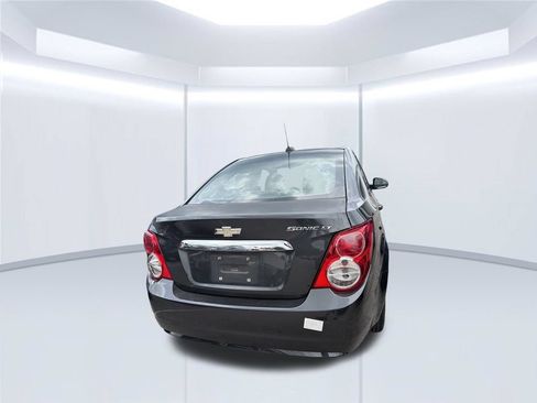 Used 2015 Chevrolet Sonic LT FWD image 11