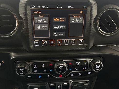 Used 2023 Jeep Wrangler Unlimited Sahara AWD/4WD image 22