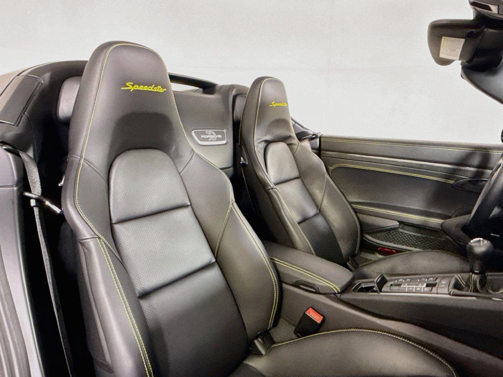 Certified 2019 Porsche 911 Speedster RWD image 18
