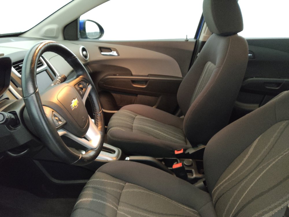Used 2020 Chevrolet Sonic LT w/ Convenience Package FWD image 17